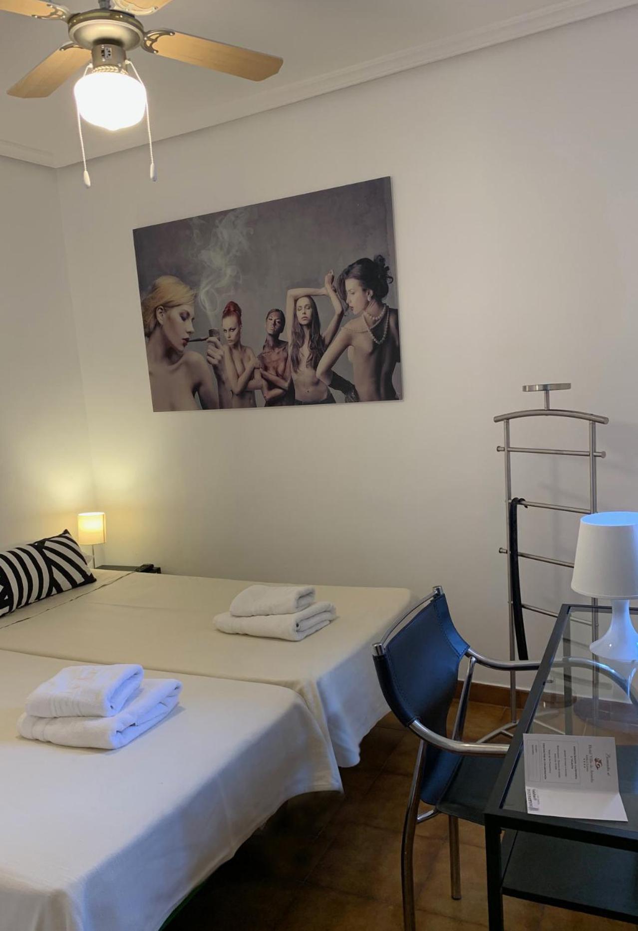 Hotel Y Restaurante Puerta De Aranda Аранда-де-Дуэро Экстерьер фото