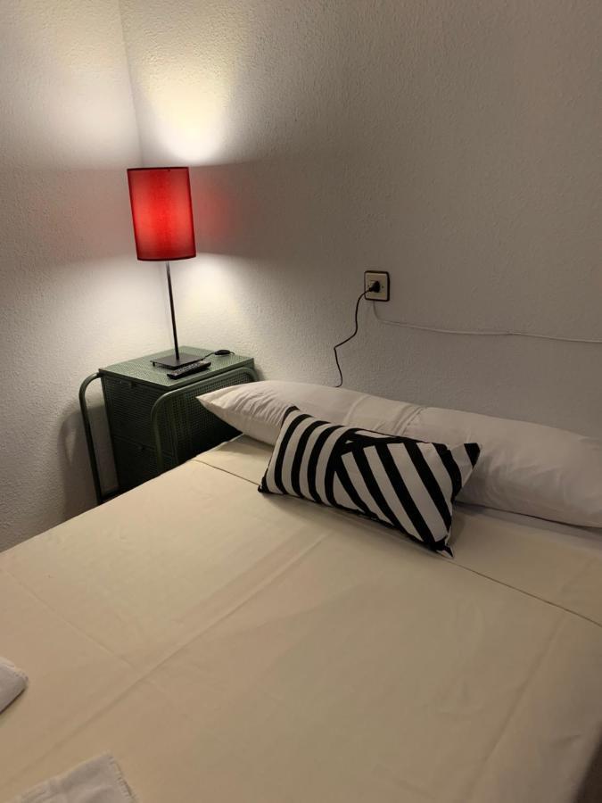 Hotel Y Restaurante Puerta De Aranda Аранда-де-Дуэро Экстерьер фото