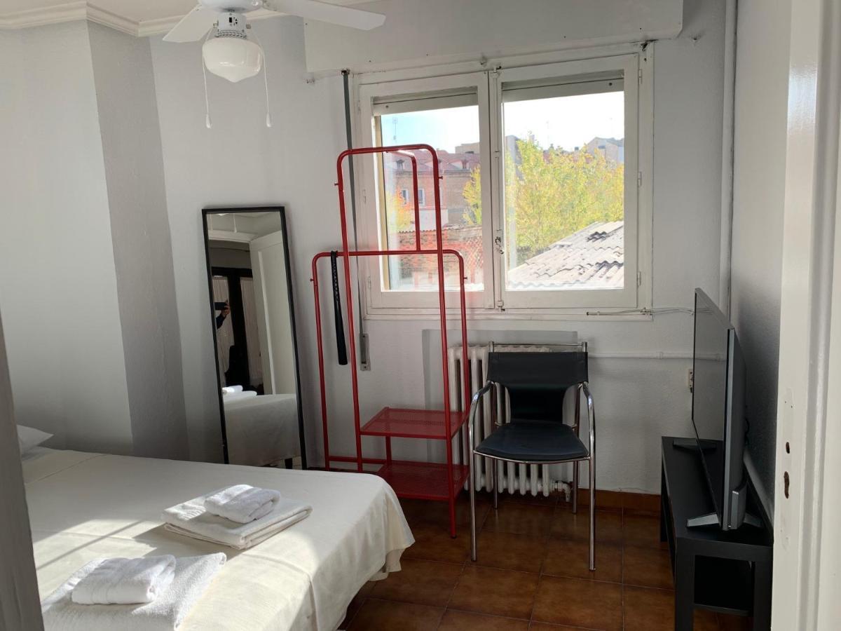 Hotel Y Restaurante Puerta De Aranda Аранда-де-Дуэро Экстерьер фото