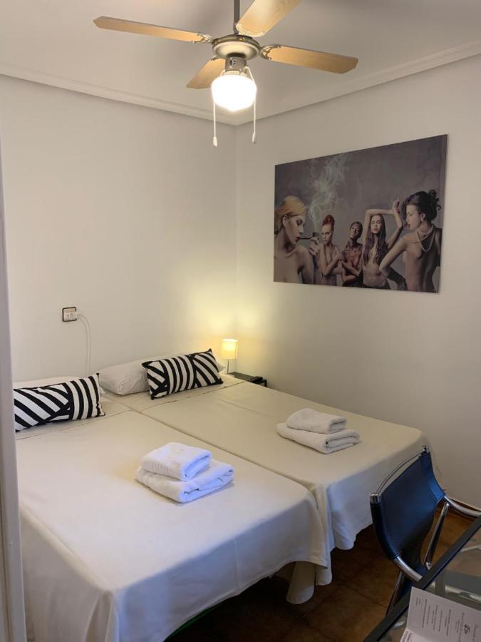 Hotel Y Restaurante Puerta De Aranda Аранда-де-Дуэро Экстерьер фото